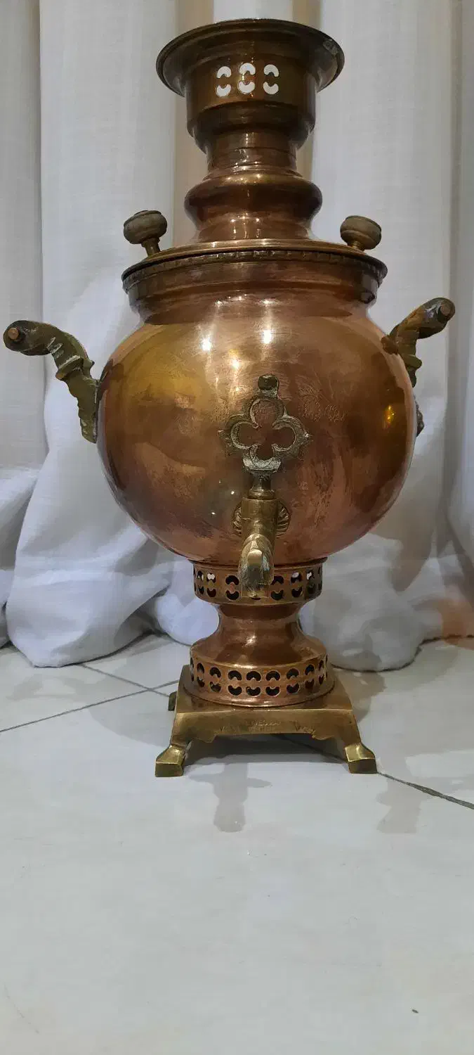 پارچ برنجی قدیمی و سماور ذغالی برنجی|کلکسیون اشیاء عتیقه|کرج, کوی امامیه|دیوار