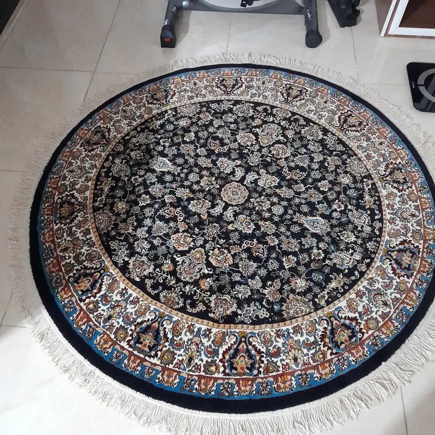 فرش گرد ۱/۵ در۱/۵|فرش|کرمانشاه, |دیوار