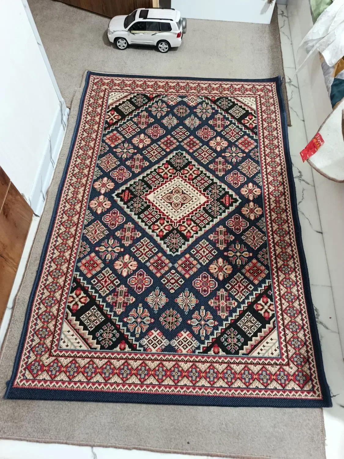 گلیم|فرش|شیراز, شهرک فرهنگیان|دیوار