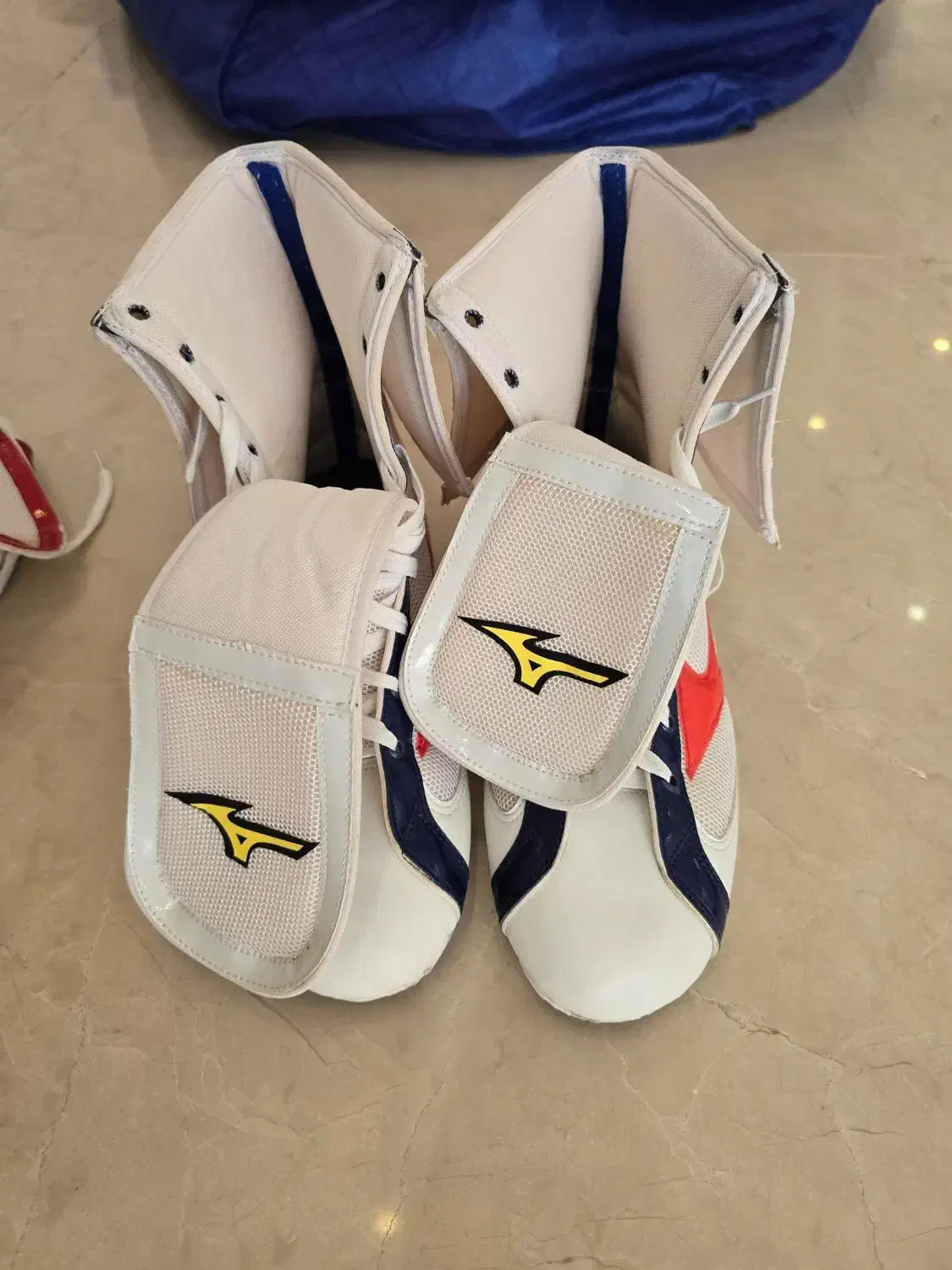 کفش بوکس کارپاکو طرح میزانو و قزاقی|تجهیزات ورزشی|تهران, جنتآباد مرکزی|دیوار