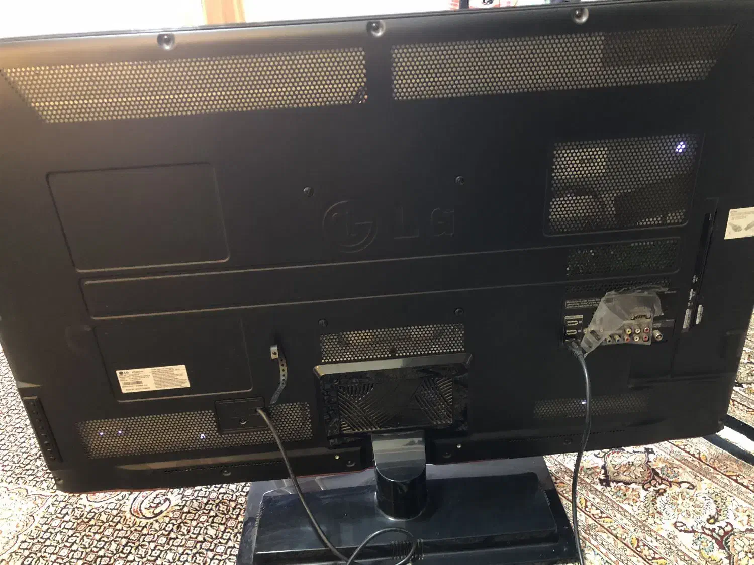 تلویزیون ۴۶ اینچ LG(LED)|تلویزیون و پروژکتور|خوی, |دیوار