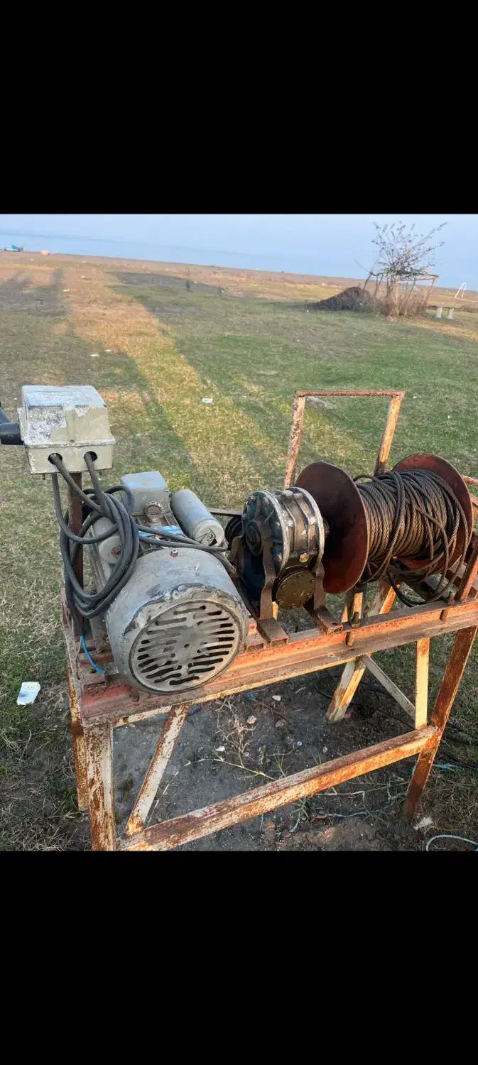 فروش وینچ برای کشیدن قایق موتوری|قایق و سایر وسایل نقلیه|پرهسر, |دیوار