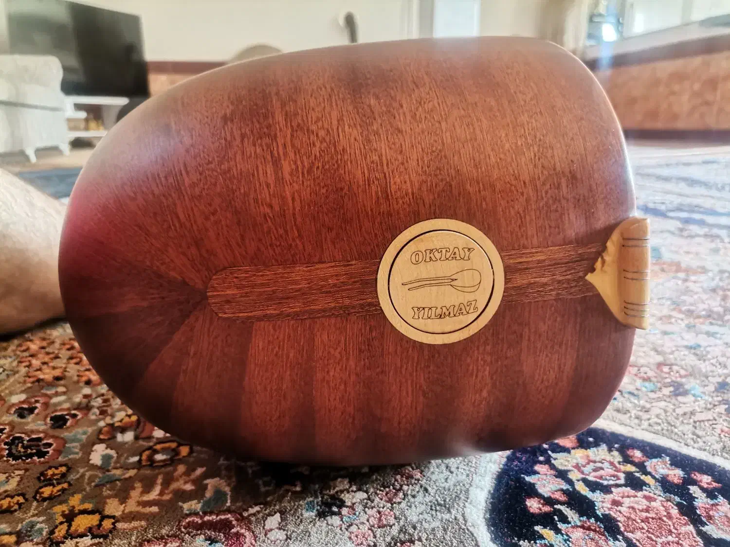 ساز باغلاما اکتای ییلماز|سازهای سنتی|مهاباد (آذربایجان غربی), |دیوار