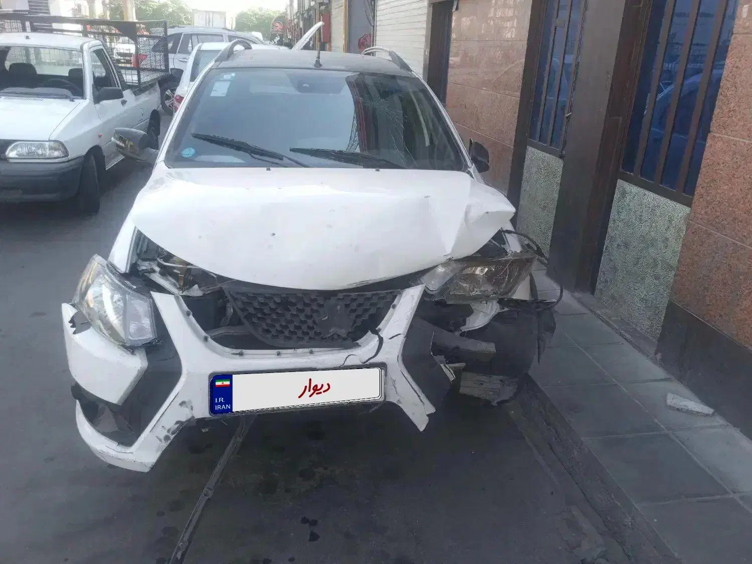 خودرو کوئیک جی ایکس آر ۴۰۳ تصادفی|خودرو سواری و وانت|باقرشهر, |دیوار