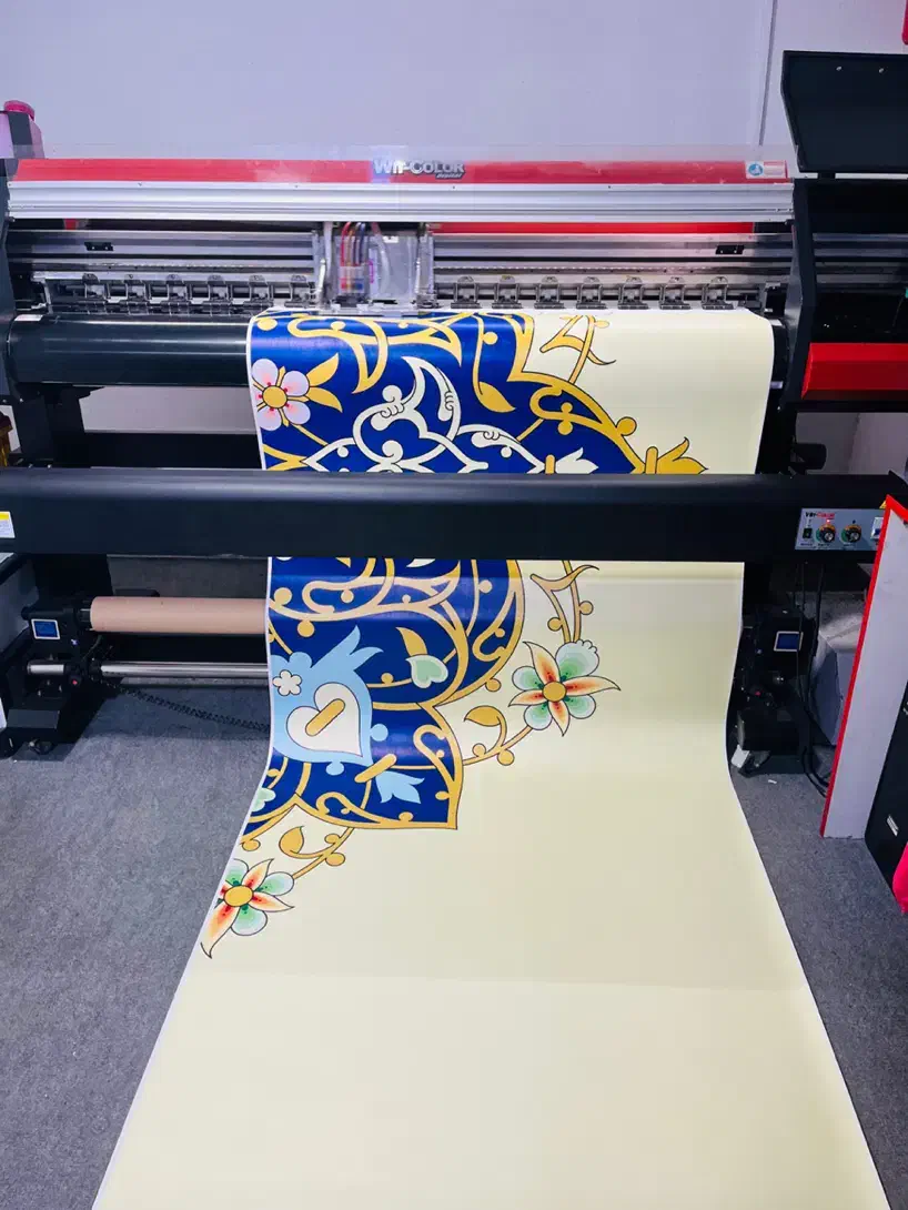 طراحی چاپ ونصب اختصاصی استیکر مش پوستروکاغذ دیواری|خدمات پیشه و مهارت|شیراز, شهرک والفجر|دیوار