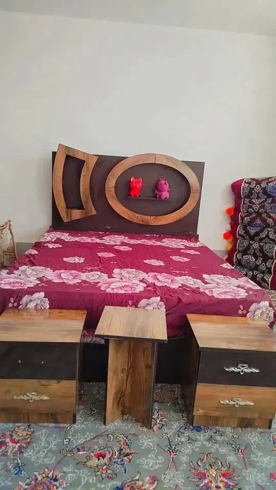 آدرس افزر|تخت و سرویس خواب|افزر, |دیوار