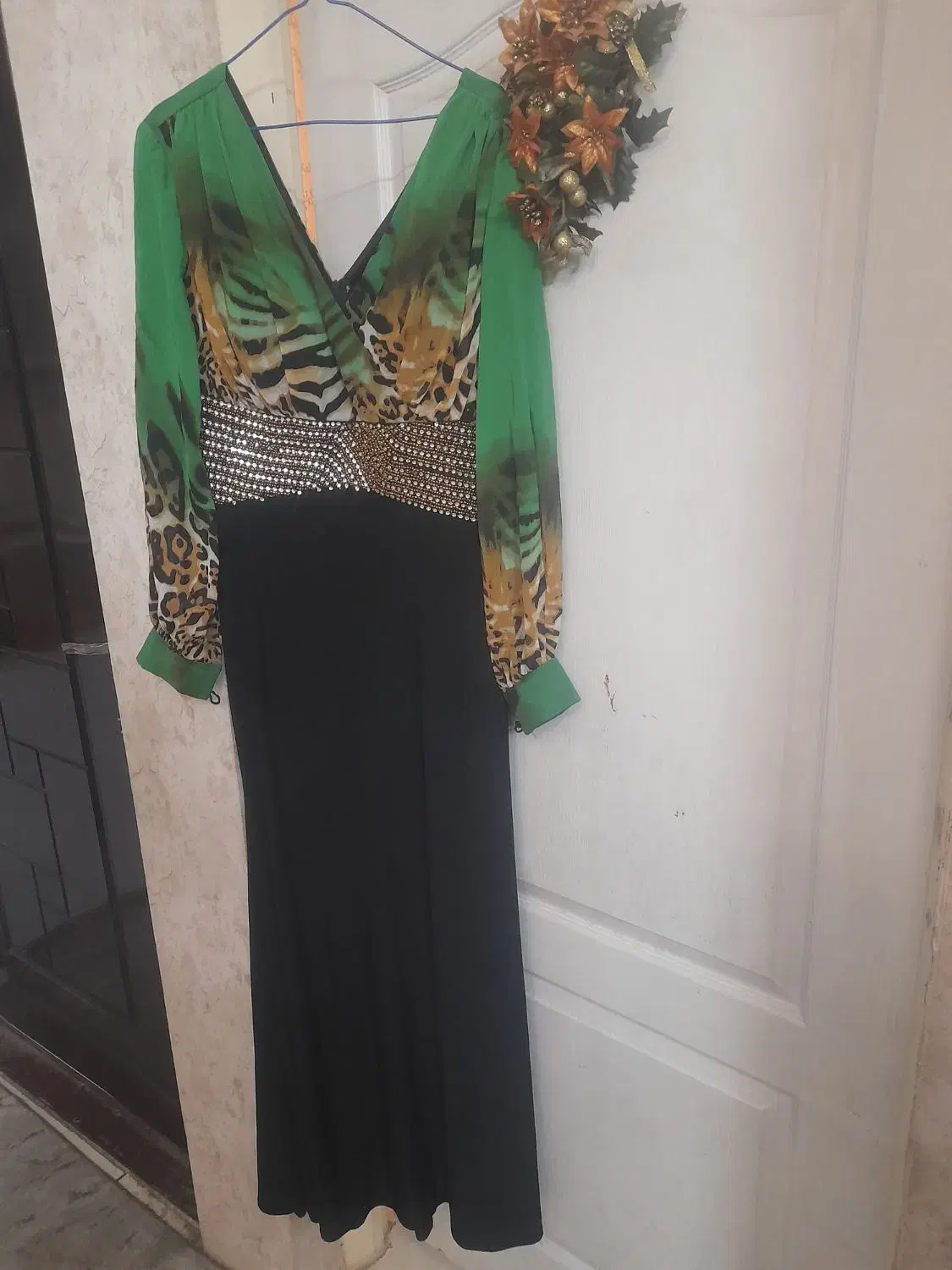 لباس مجلسی|لباس|تهران, مینای شمالی (مخبر)|دیوار