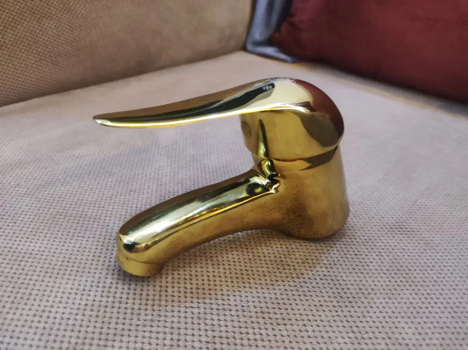 شیر آب روشویی طلایی نو|لوازم سرویس بهداشتی|هشتگرد, شهرک ریحانه|دیوار