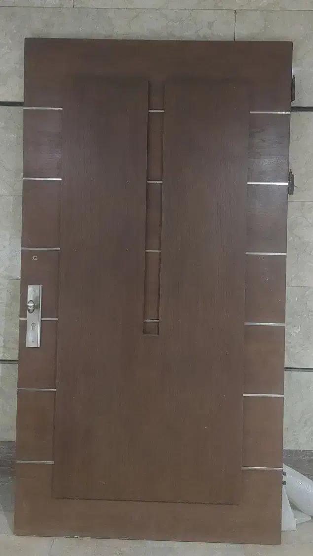 درب چوبی ورودی/ سالم و نو|مصالح و تجهیزات ساختمان|اصفهان, دشتستان|دیوار