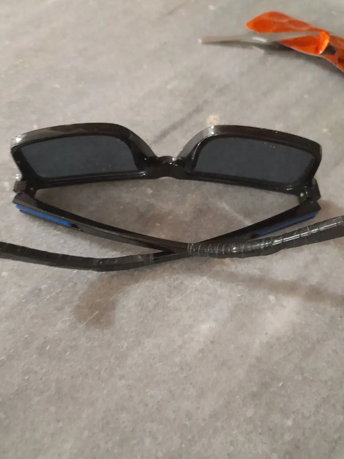 عینک آفتابی|بدلیجات|خواف, |دیوار