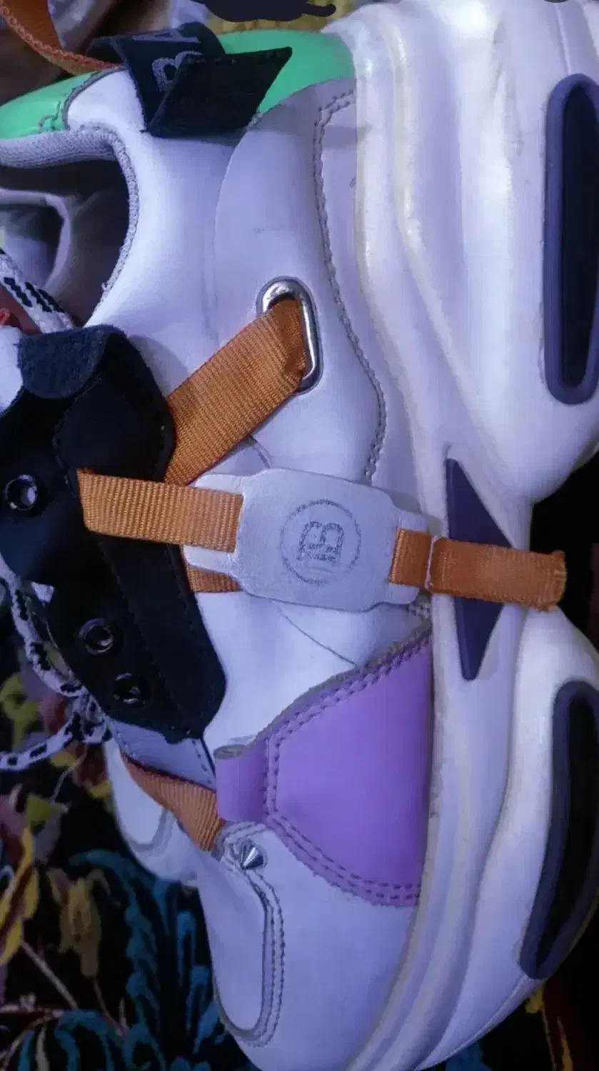 کفش خارجی   بندش کشیده|کیف، کفش، کمربند|بیرجند, |دیوار