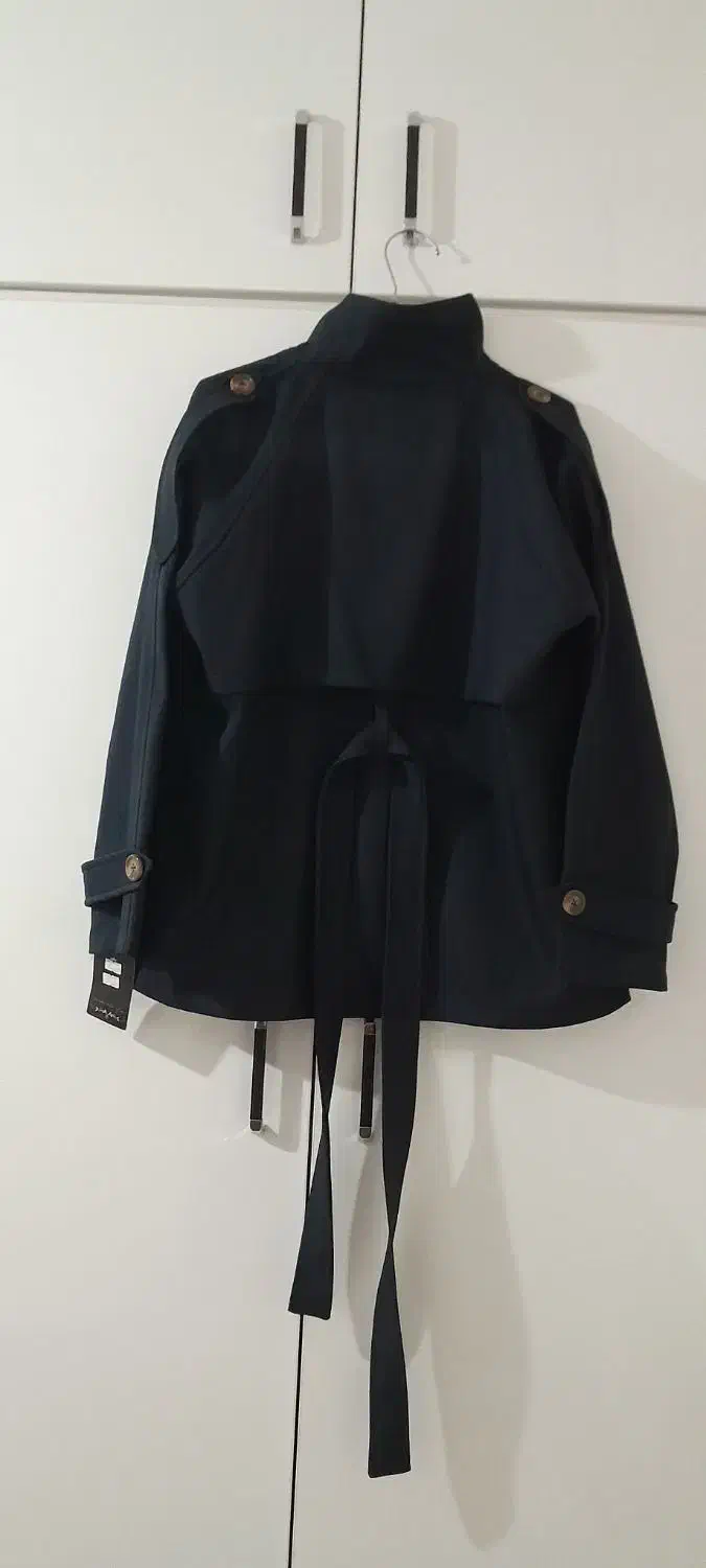 بارونی|لباس|اصفهان, عمان سامانی|دیوار