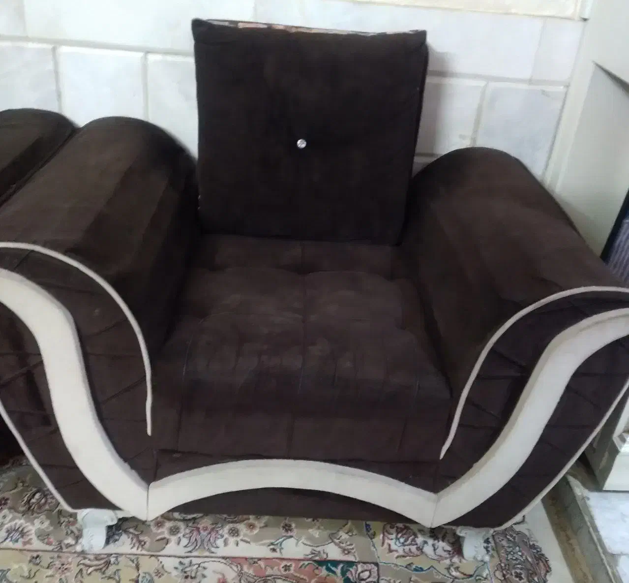 مبل هفت نفره سالم|مبلمان خانگی و میز عسلی|تربتحیدریه, داروپخش|دیوار