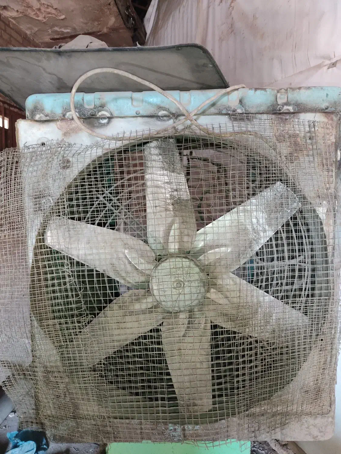 فن بزرگ و کولر ابی|کولر آبی|شوشتر, |دیوار