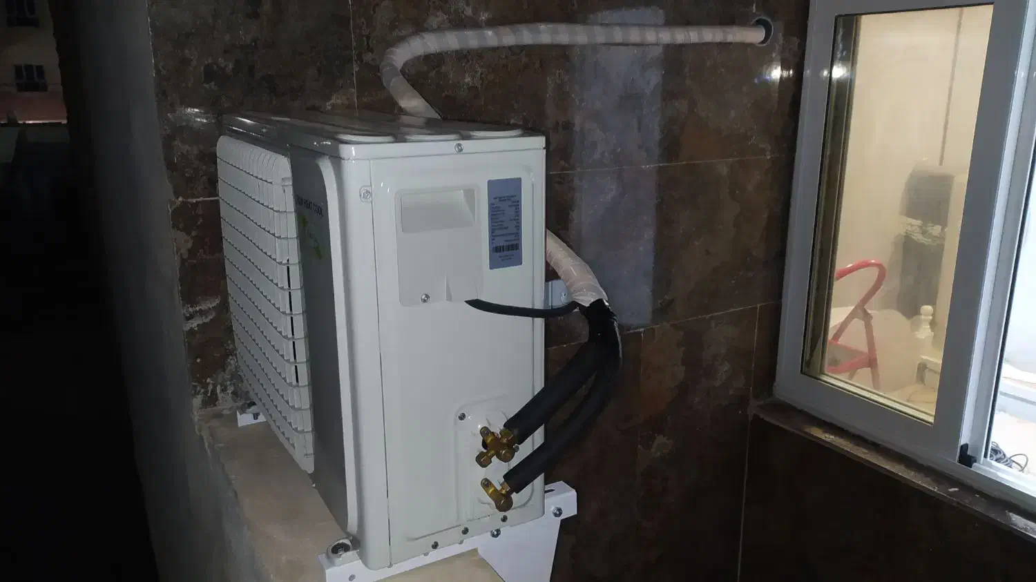 نصب و تعمیر انواع کولرهای اسپلیت و پنجره ای|خدمات پیشه و مهارت|کنارک, |دیوار