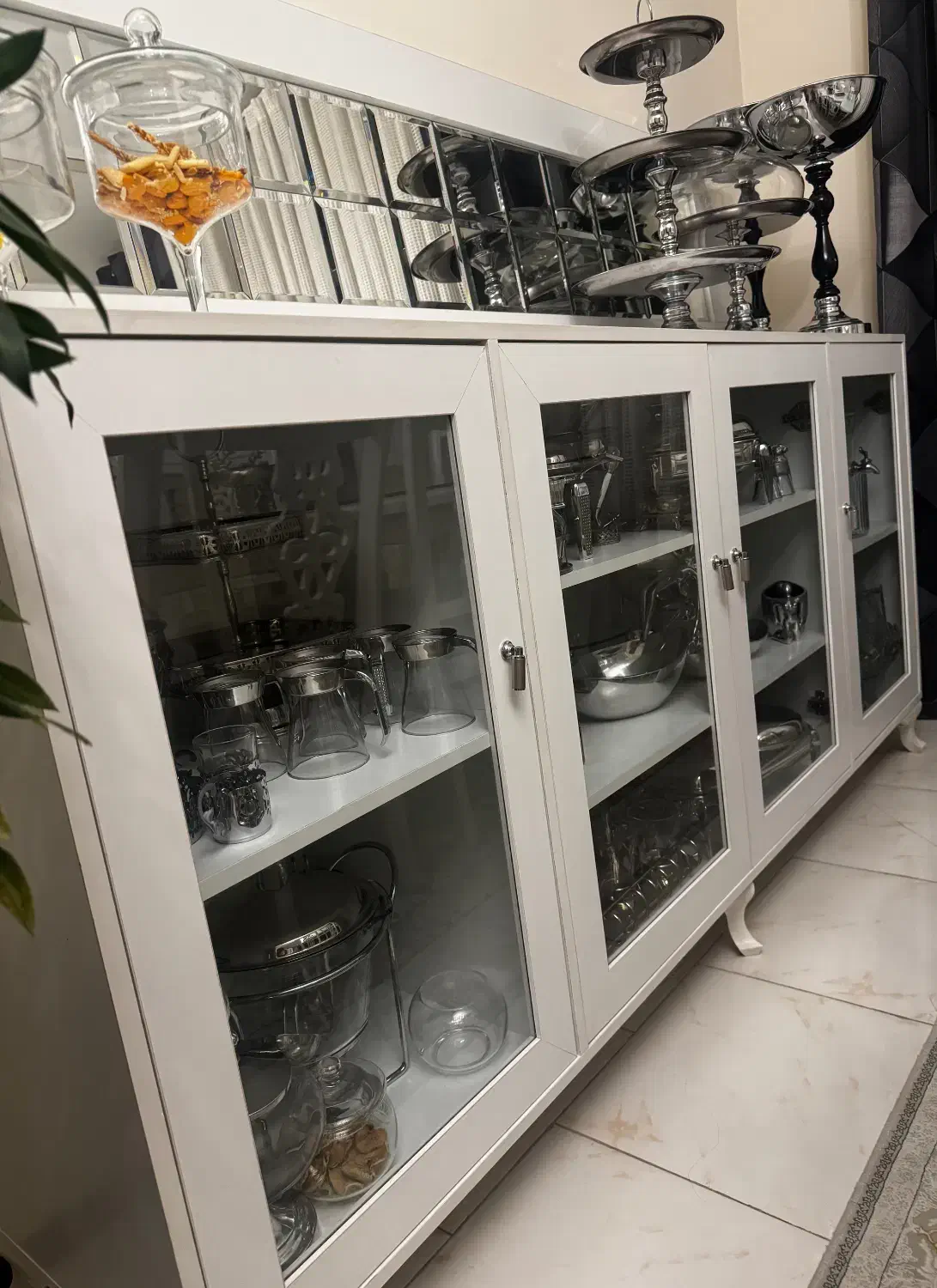 کنسول آیینه،میز تلویزیون|بوفه، ویترین، کنسول|پردیس, فاز ۲|دیوار