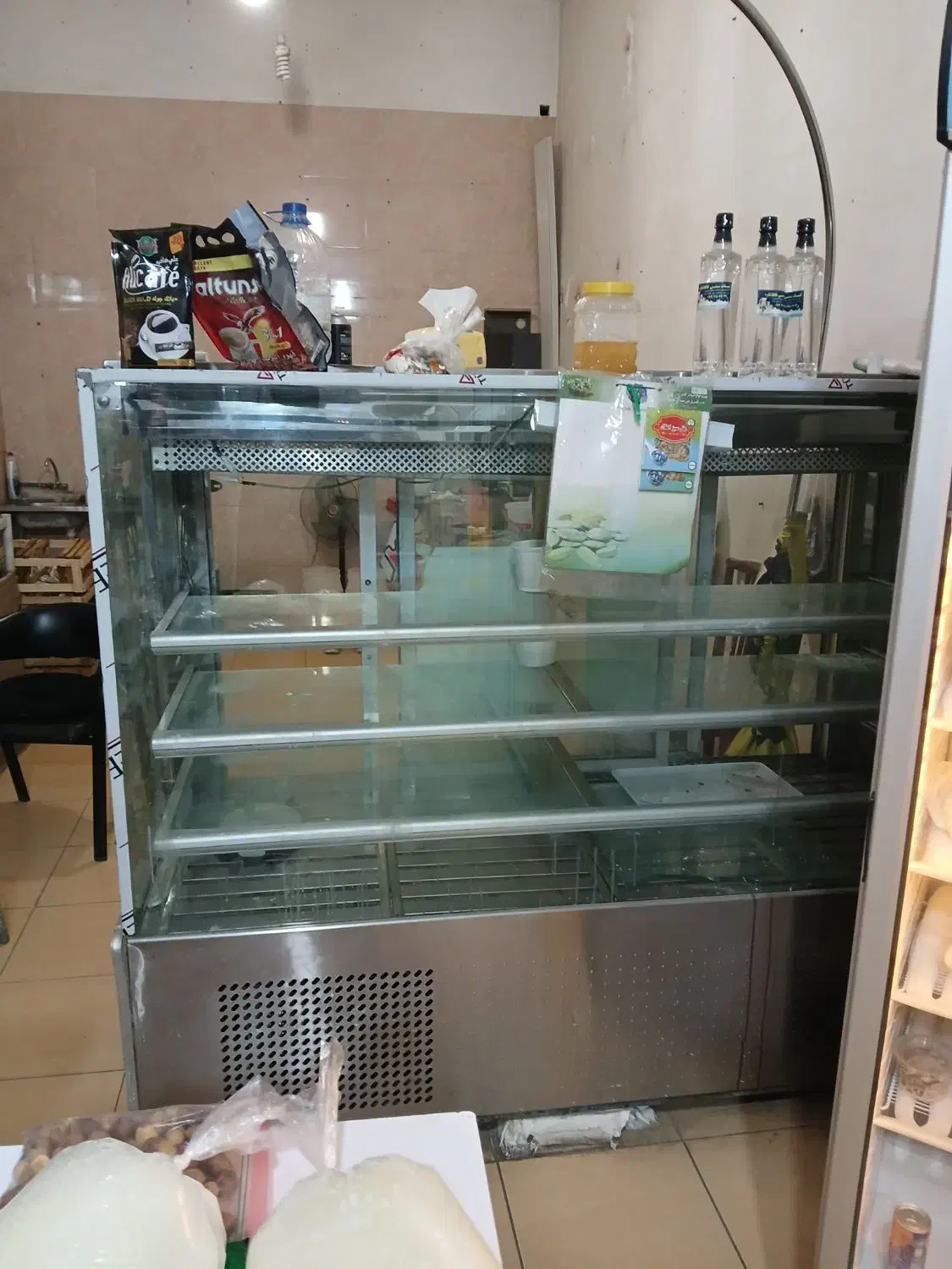 یخچال مکعبی ویترینی|یخچال و فریزر|رباط‌کریم, نصیرشهر|دیوار