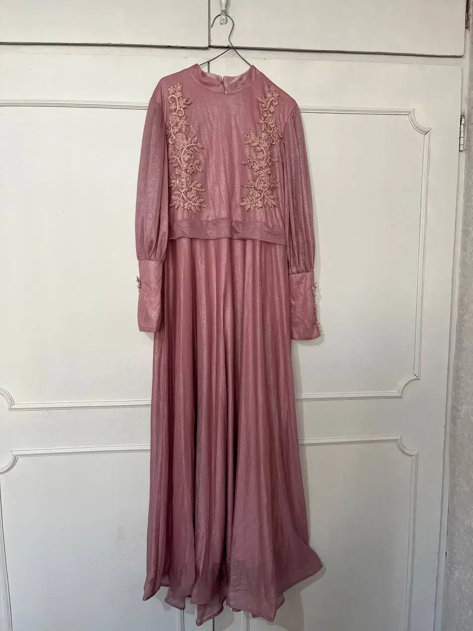 پیراهن مجلسی|لباس|اندیشه, اندیشه فاز ۴|دیوار