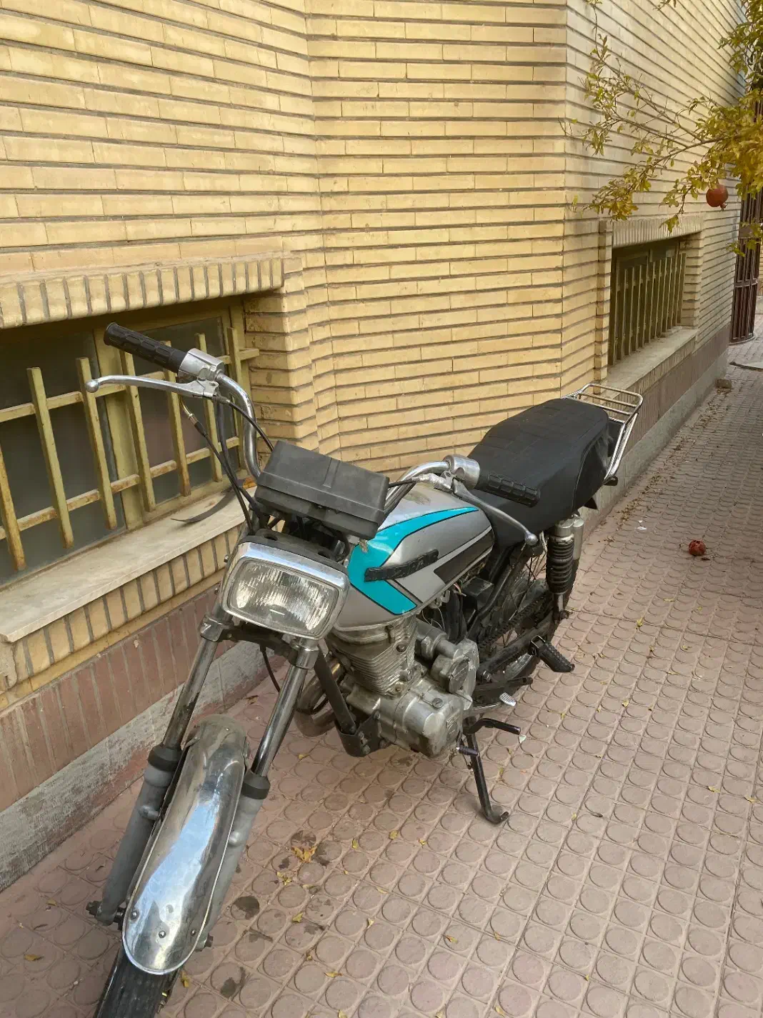 موتور هوندا مزایده ای|موتورسیکلت|اندیشه, اندیشه فاز ۳|دیوار