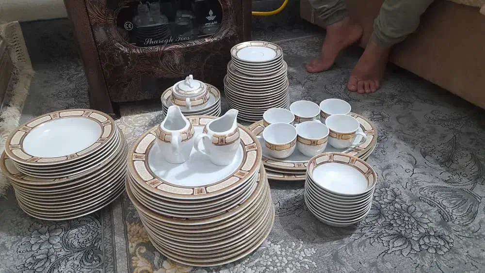 سرویس چینی ۱۲نفره کامل درحدنو|ظروف سرو و پذیرایی|نجف‌آباد, شهدا|دیوار