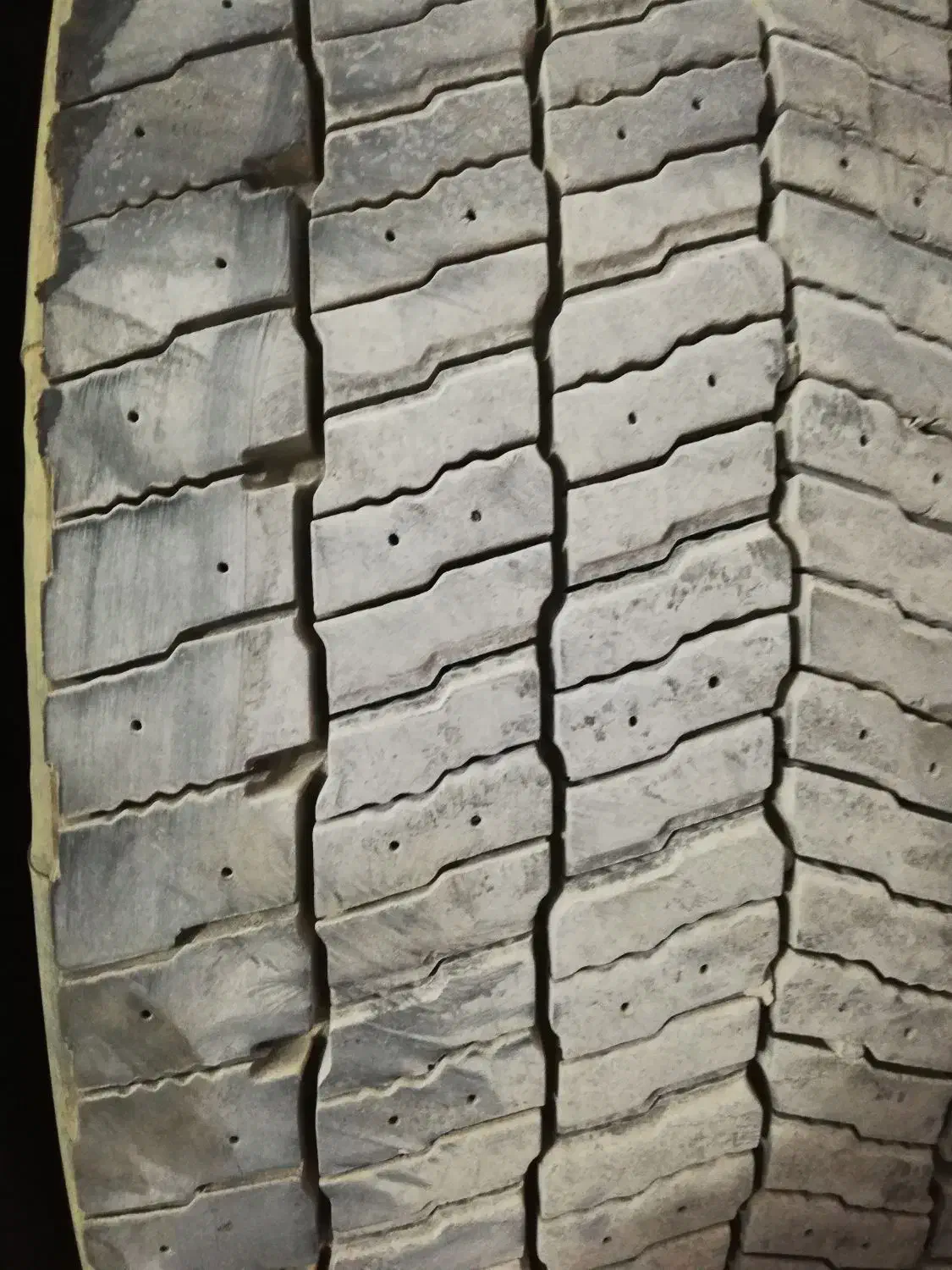 لاستیک 315 کارکرده 385 دست دوم|قطعات یدکی و لوازم جانبی|نائین, |دیوار