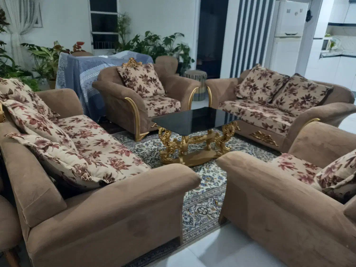 مبل ۷نفره سالم|مبلمان خانگی و میز عسلی|ملایر, |دیوار