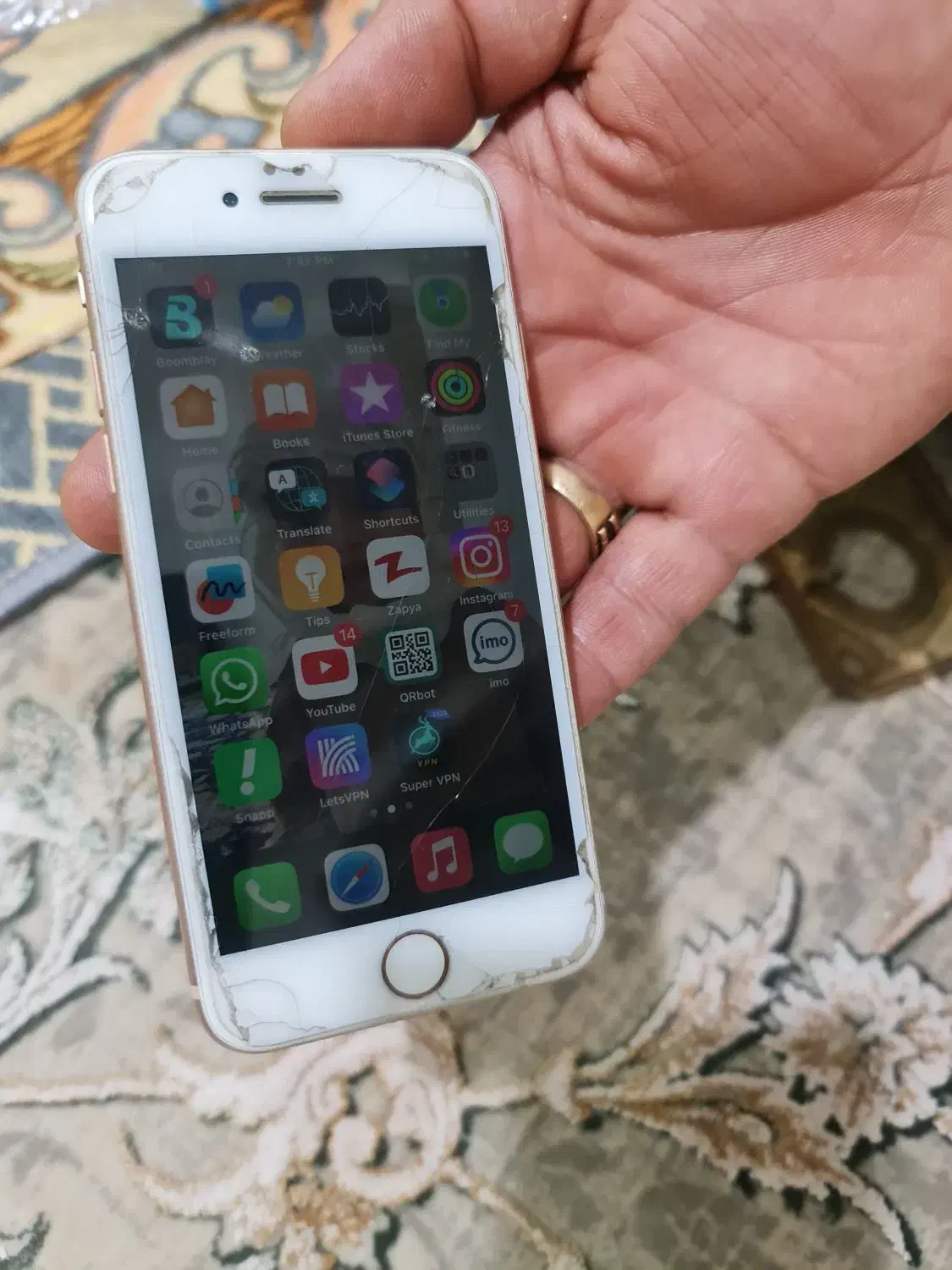 آیفون ۸|موبایل|کاشان, کارگر|دیوار