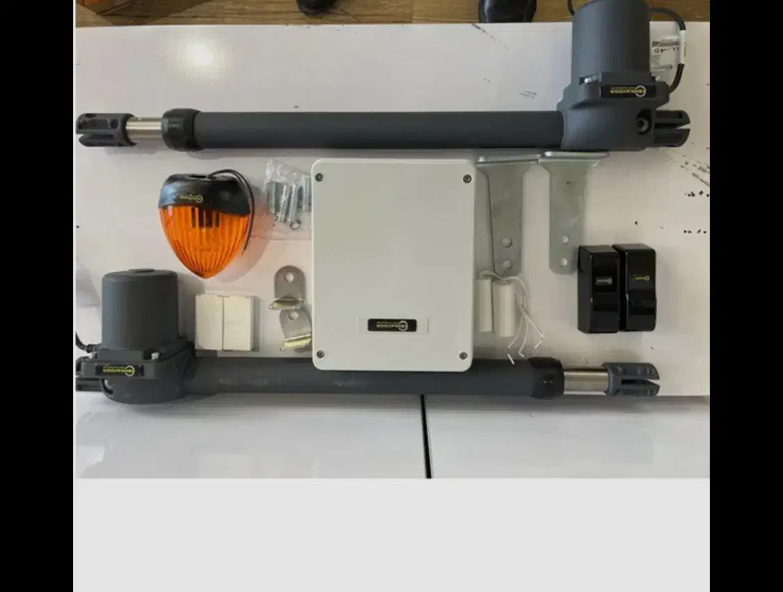 کرکره برقیAkroll جک بازویی ESHNAYDER|مصالح و تجهیزات ساختمان|بردسیر, |دیوار