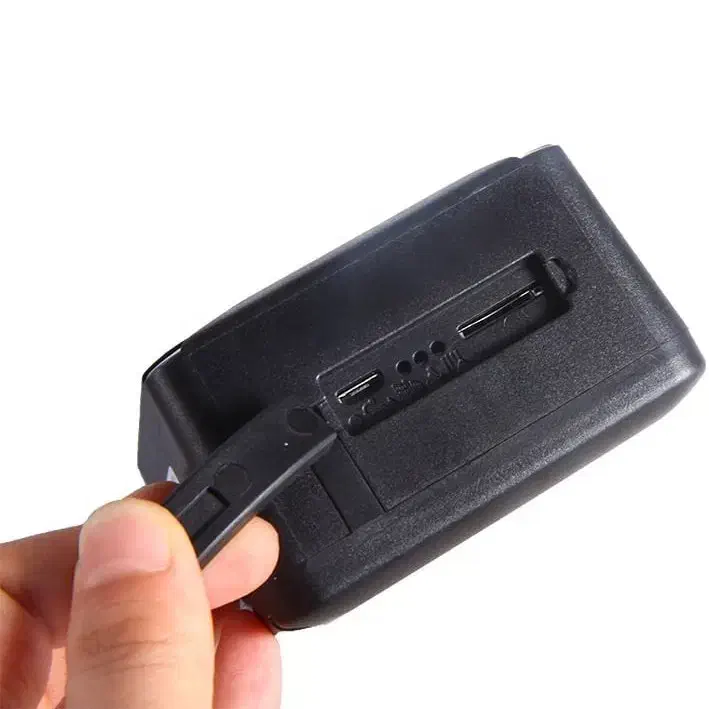 ردیاب خودرو مگنتی با ۶ ماه شارژ|قطعات یدکی و لوازم جانبی|کرمان, |دیوار