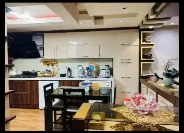 فروش آپارتمان ۱۲۷ متری/جنوبی/۳خواب/دانشگاه|فروش آپارتمان|قزوین, |دیوار