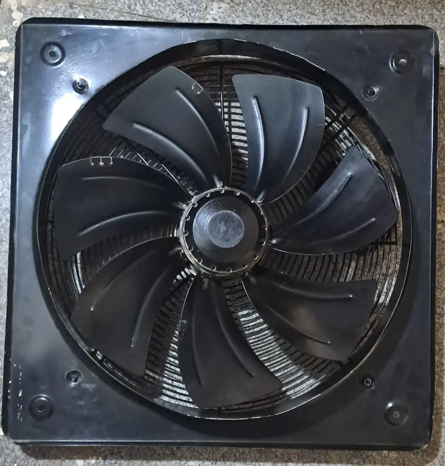 هواکش سایز ۵۰ ژنیران|پنکه و تصفیه‌کنندهٔ هوا|پرند, فاز ۳|دیوار