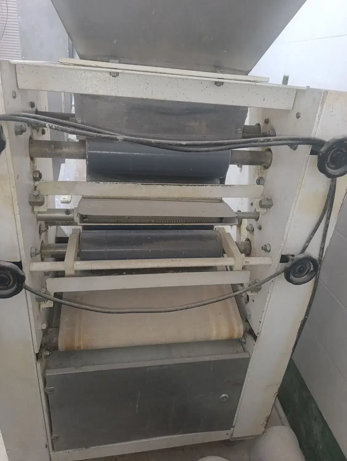 دستگاه چهارغلتکی  نانوایی نان نواش|ماشین‌آلات صنعتی|دهدشت, |دیوار