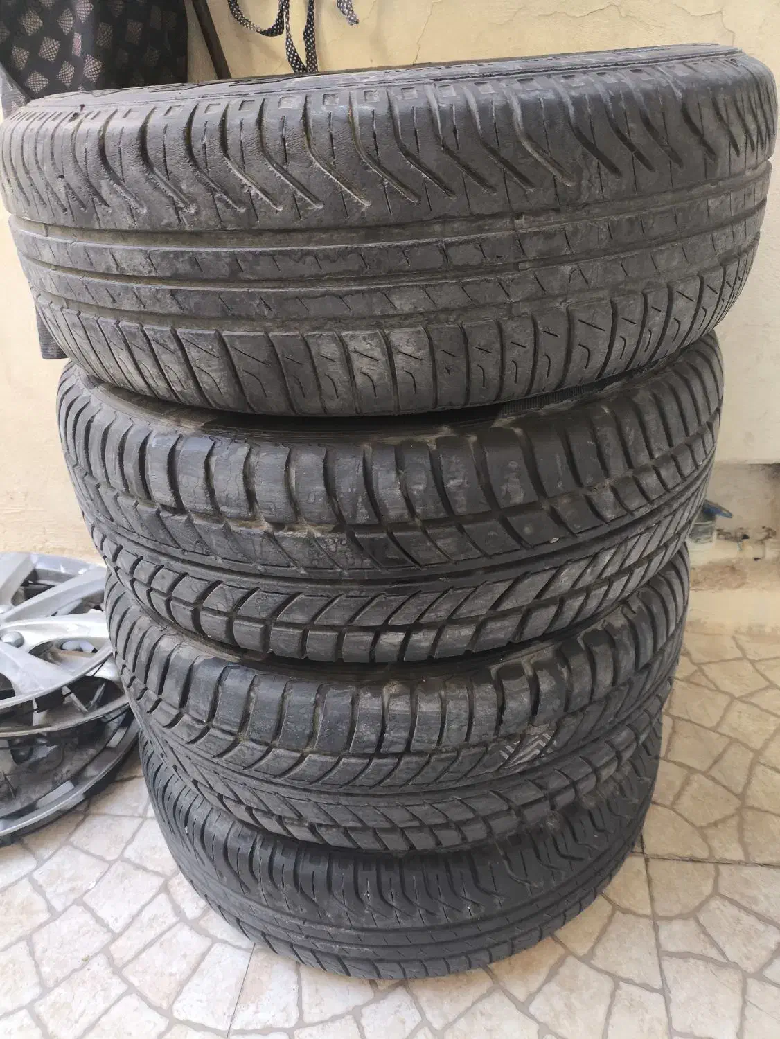 لاستیک ماشین|قطعات یدکی و لوازم جانبی|قم, شهرک فاطمیه|دیوار