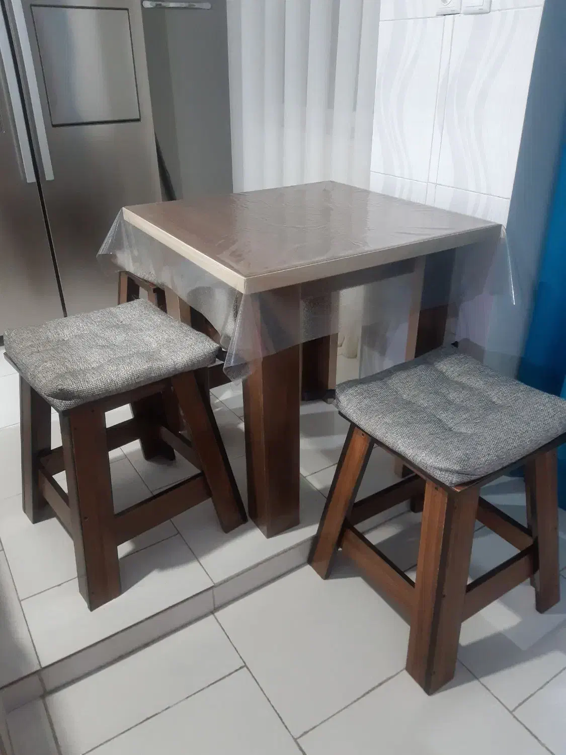 میز غذا خوری|میز و صندلی غذاخوری|فردیس, نگارستان|دیوار