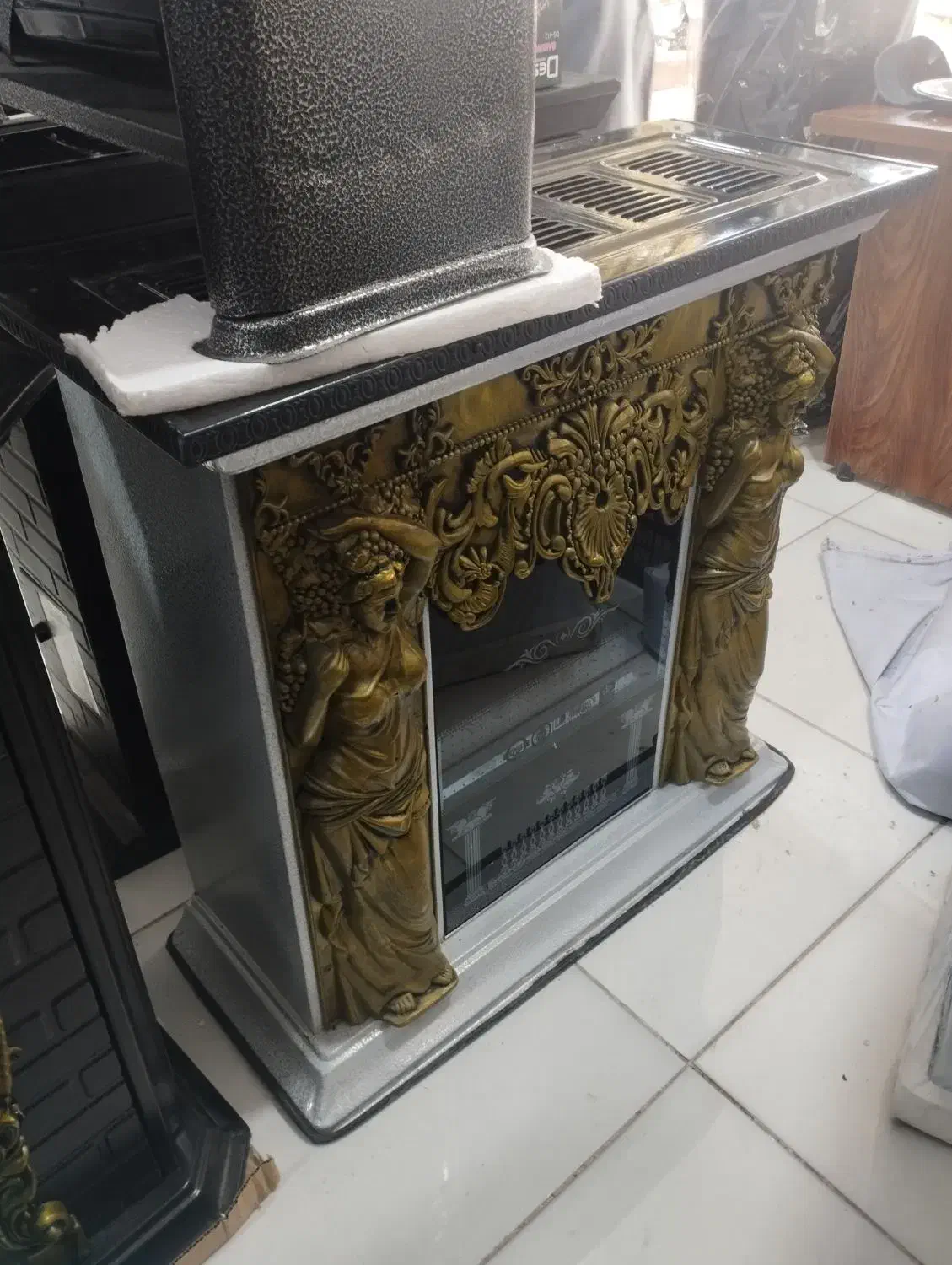 شومیه شرقی|بخاری، هیتر، شومینه|بمپور, |دیوار