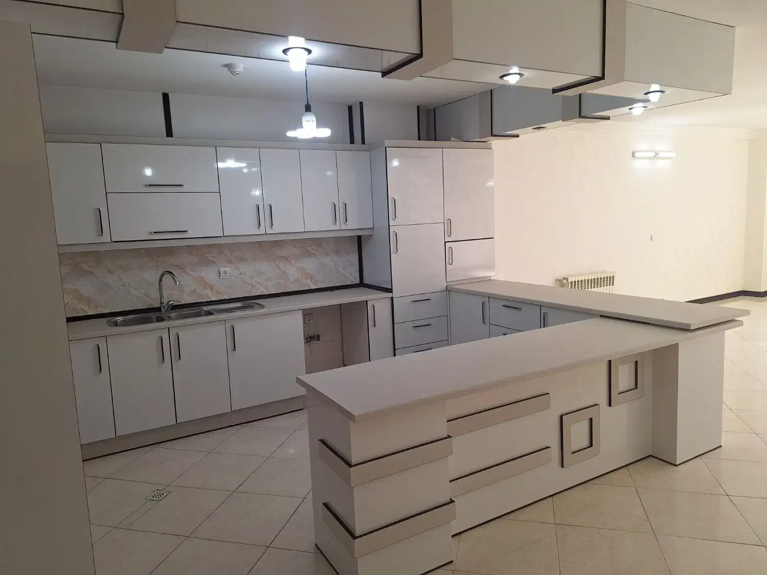 اپارتمان ۱۲۵ متری ۳ خواب|فروش آپارتمان|اصفهان, حسین‌آباد|دیوار