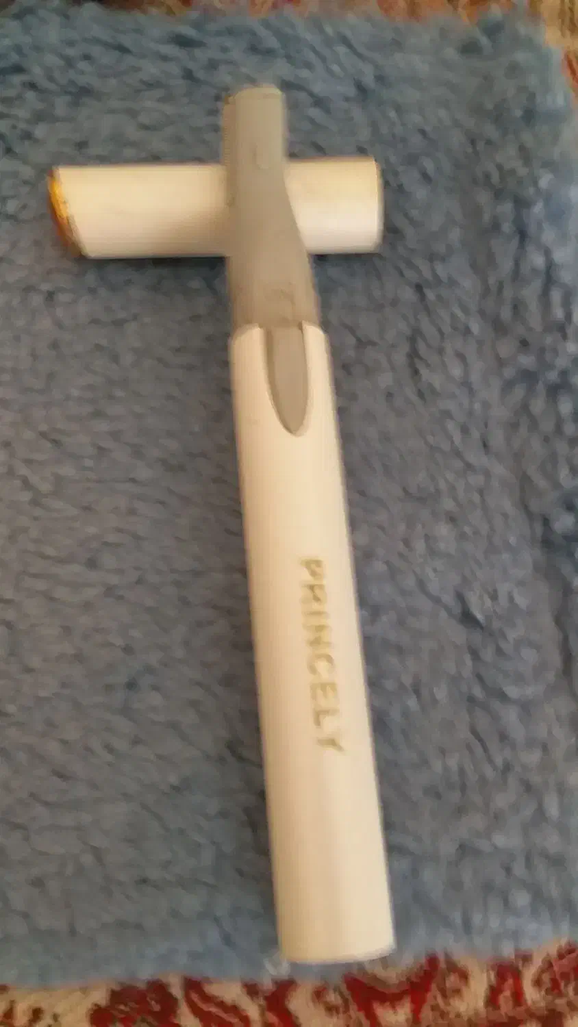 یک عدد خط زن قلمی پرنس لی سفید|آرایشی، بهداشتی، درمانی|شیراز, پودنک|دیوار