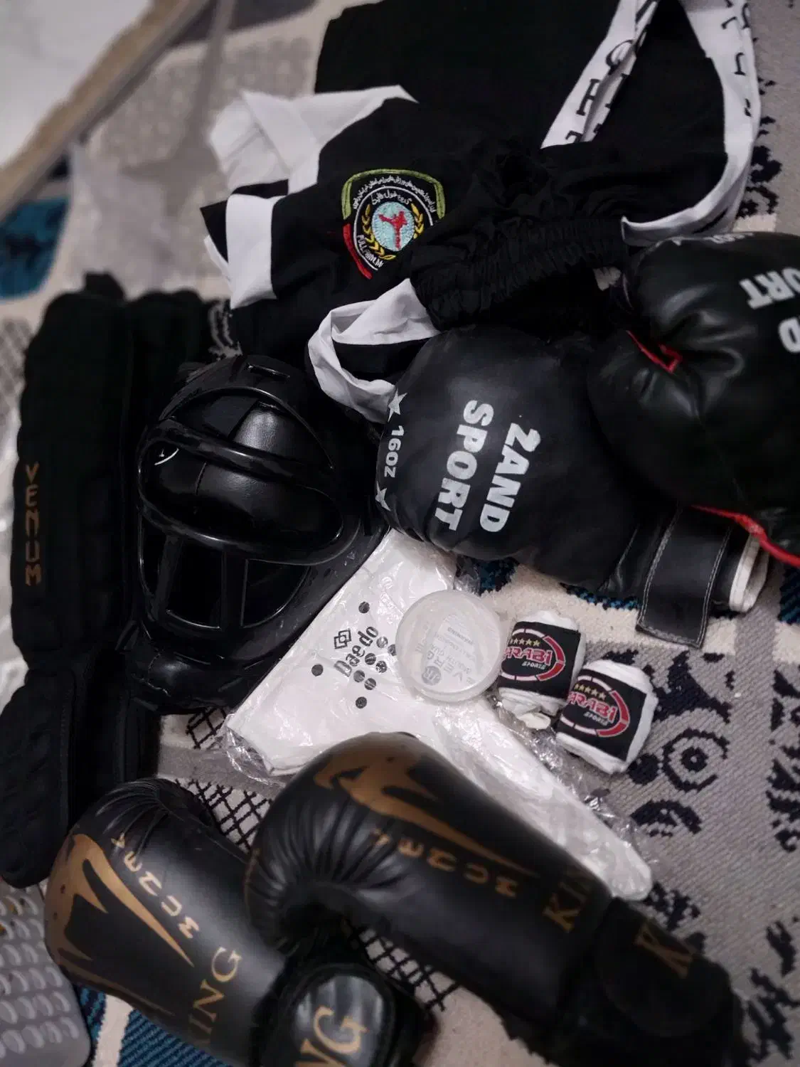 لباس بوکس دستکش بوکس|تجهیزات ورزشی|مشهد, کشف|دیوار