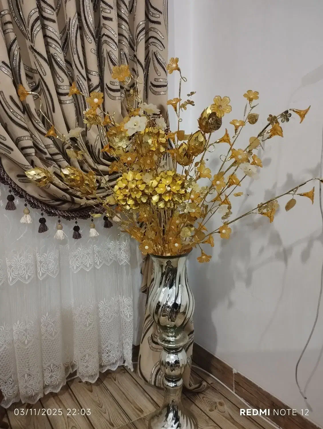 دو عدد گل با گلدان|گل مصنوعی|شازند, |دیوار