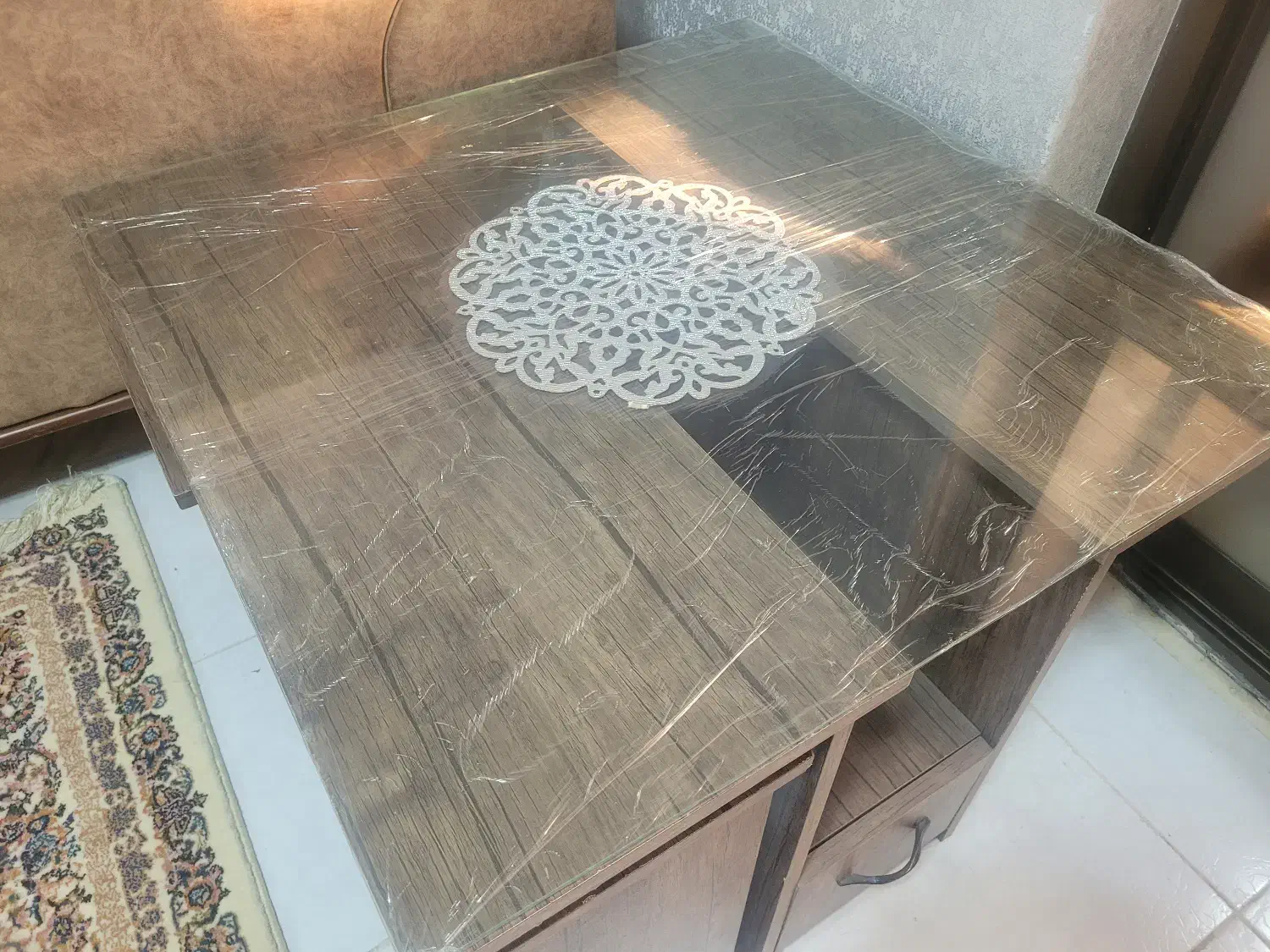 میز به همراه ۴ عسلی|مبلمان خانگی و میز عسلی|لنگرود, |دیوار