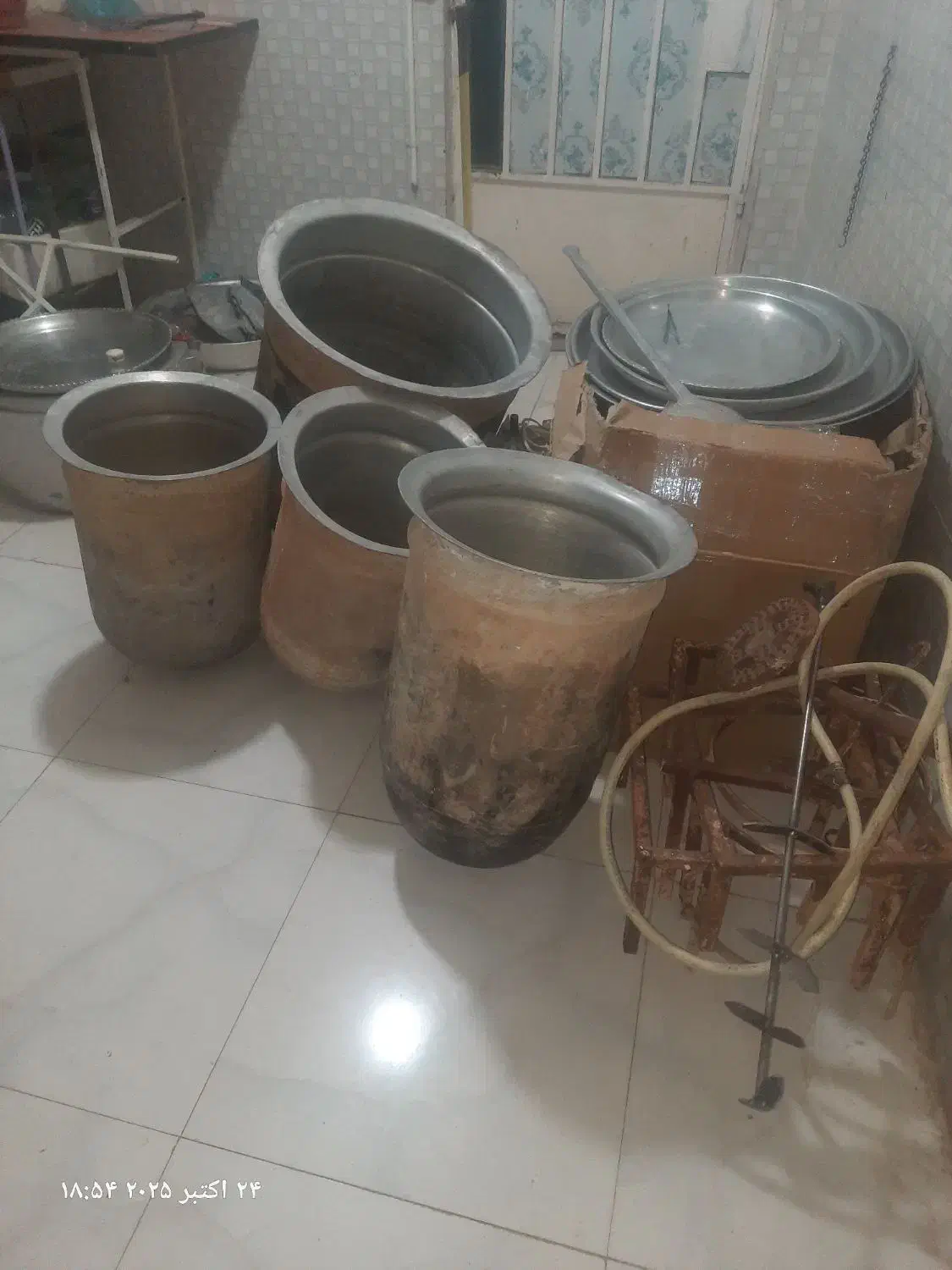 دیگ حلیم|ظروف پختوپز|اندیکا, |دیوار