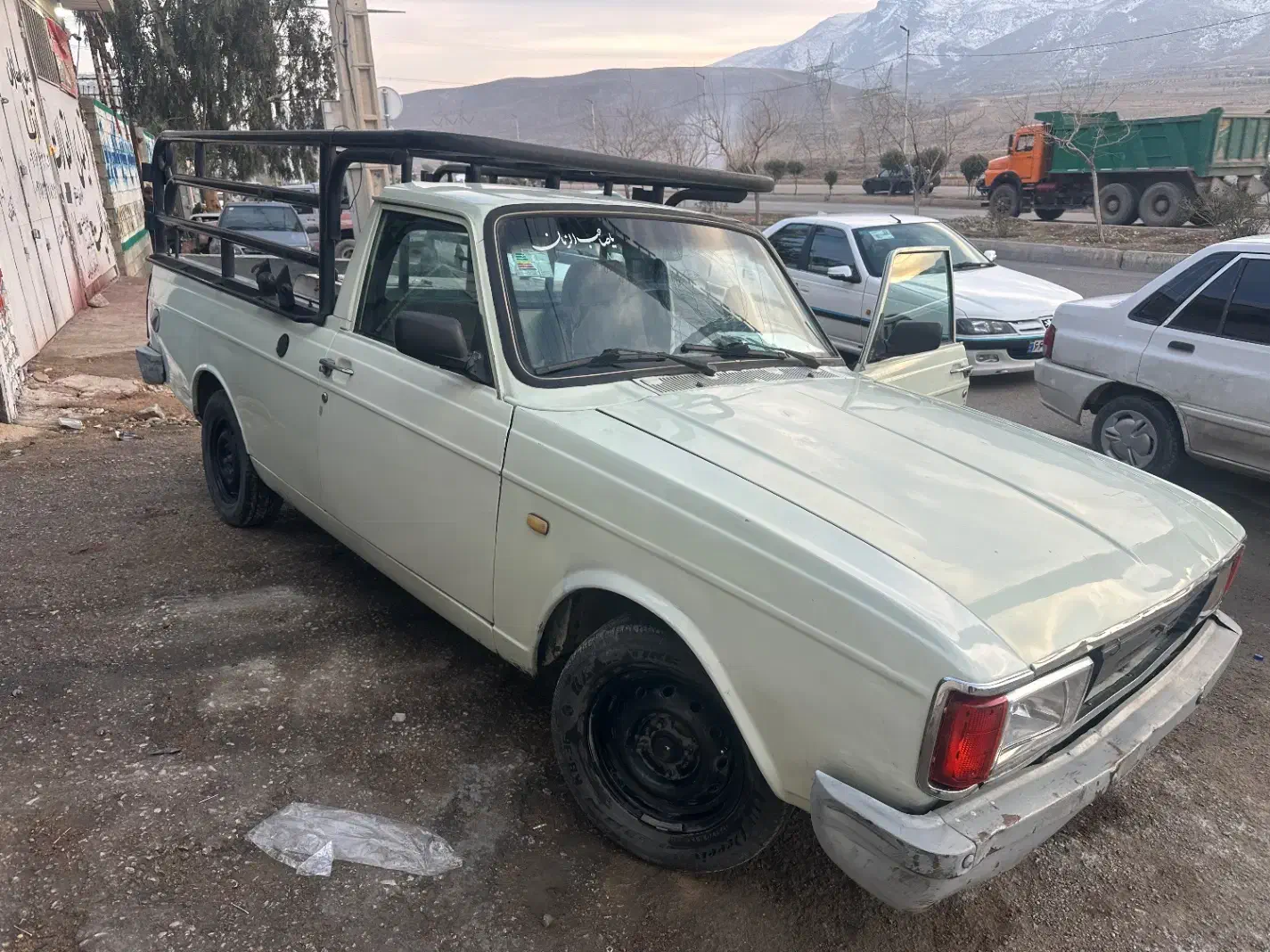 وانت پیکان مدل ۹۳|خودرو سواری و وانت|شیراز, گود عربان|دیوار