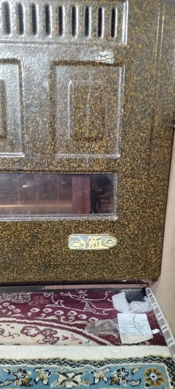 بخاری گازی ۱۰۰۰۰|بخاری، هیتر، شومینه|فومن, |دیوار