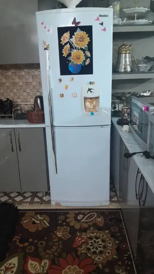 تعدادی وسایل منزل|بوفه، ویترین، کنسول|بم, |دیوار