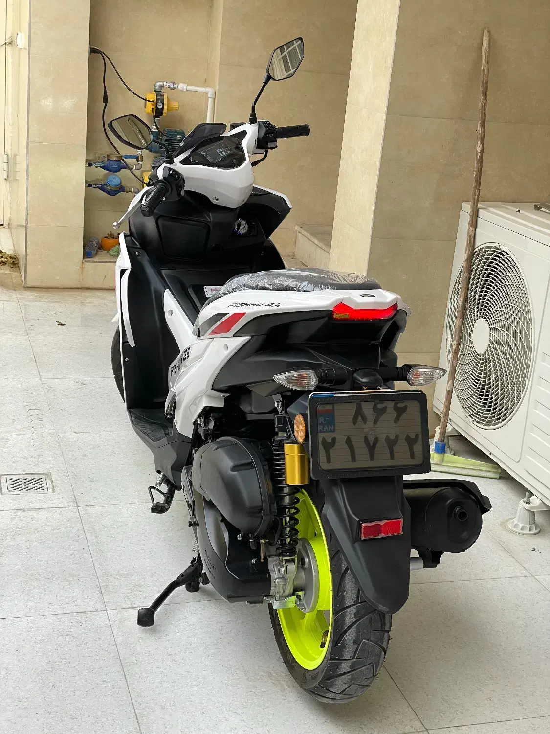 موتور پیشرو طرح آیروکس خشک وخاص|موتورسیکلت|ایذه, |دیوار