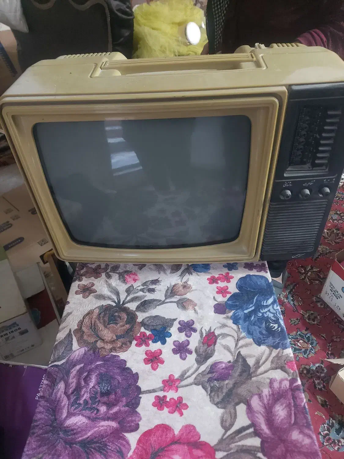 تلویزیون قدیمی عتیقه|تلویزیون و پروژکتور|مشهد, کارگران|دیوار