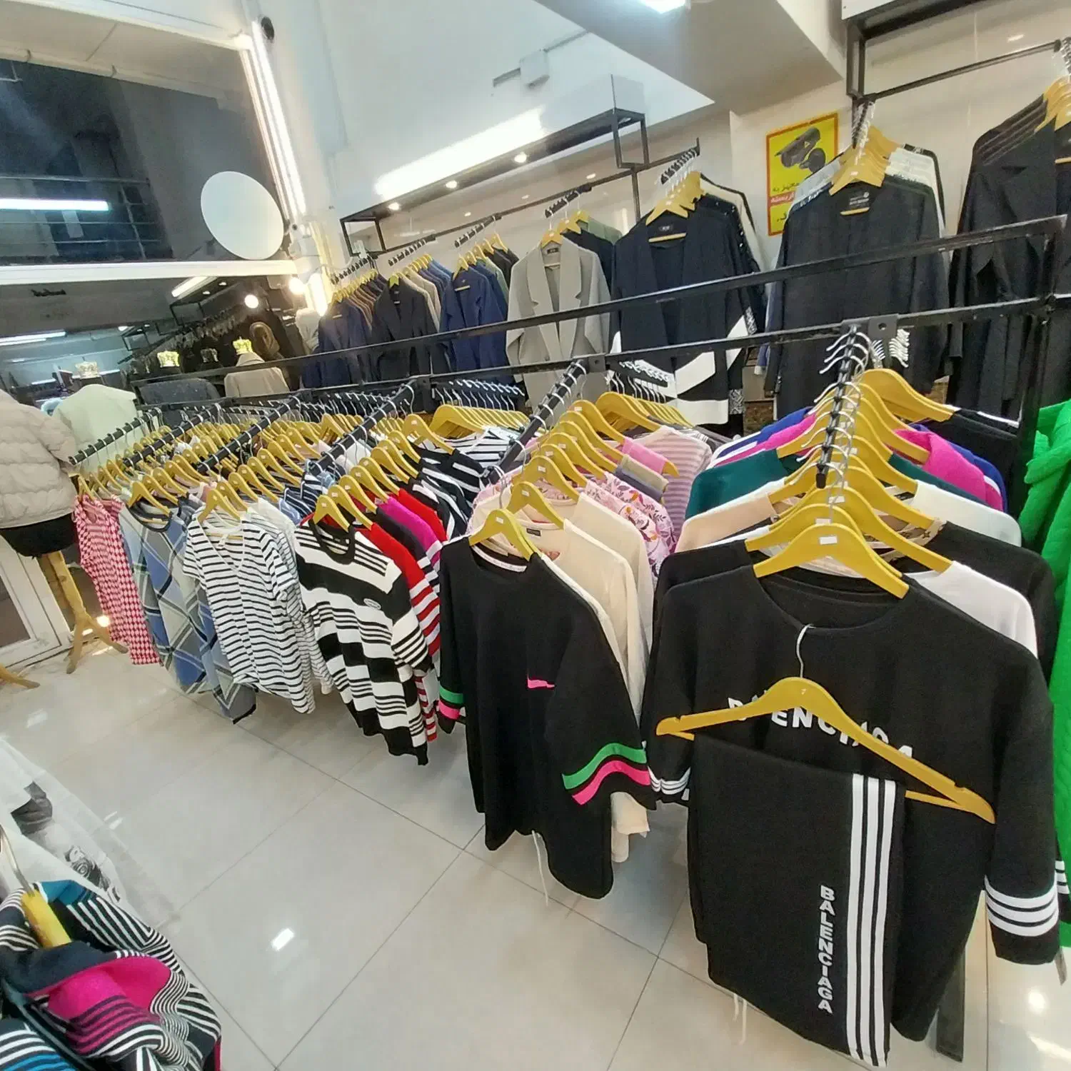 بزرگترین مرکز خرید پوشاک  برند مداستار  ( ثباتی )|لباس|سراب, |دیوار