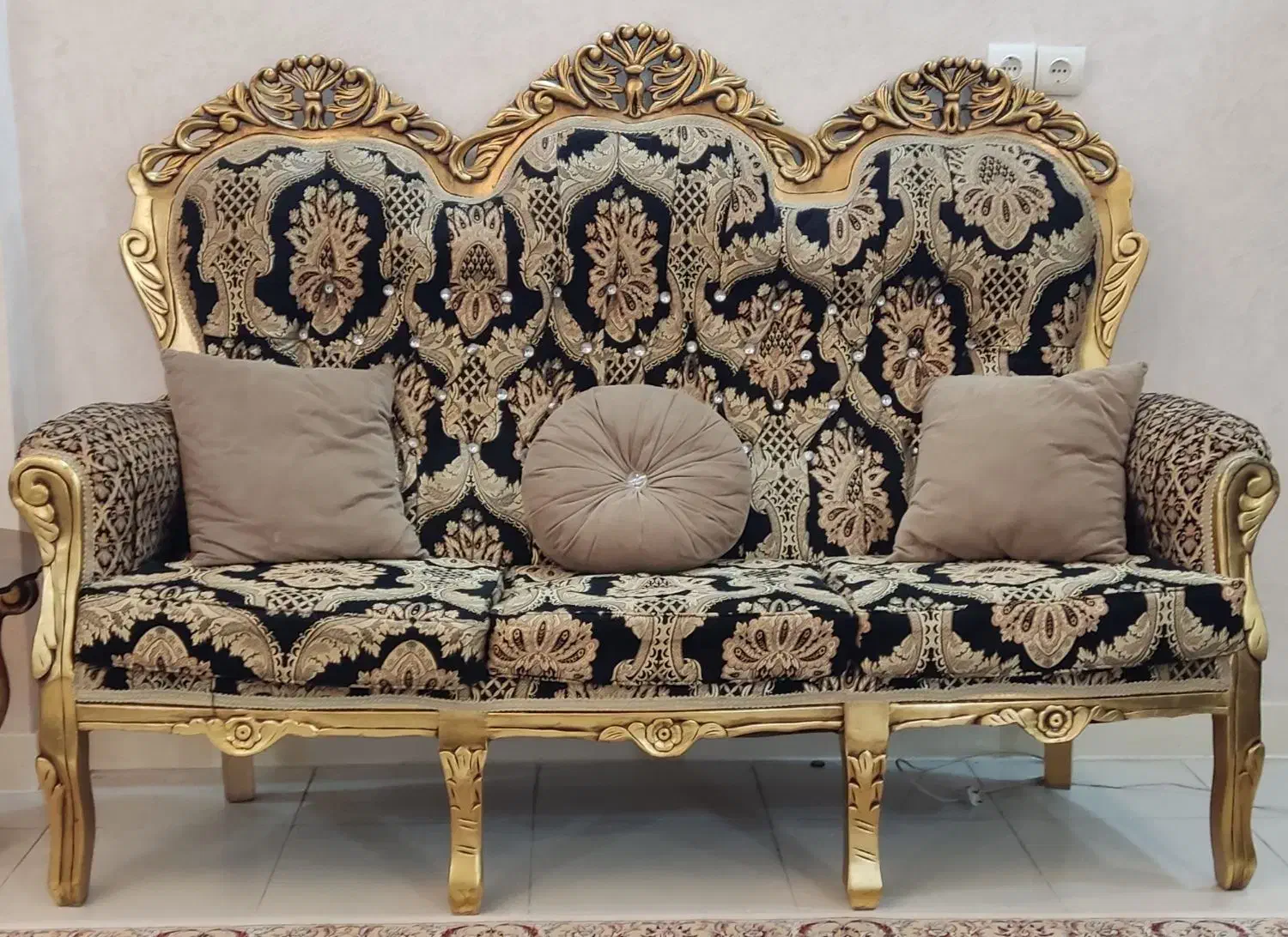 مبلمان سلطنتی|مبلمان خانگی و میز عسلی|اهواز, گیت بوستان|دیوار