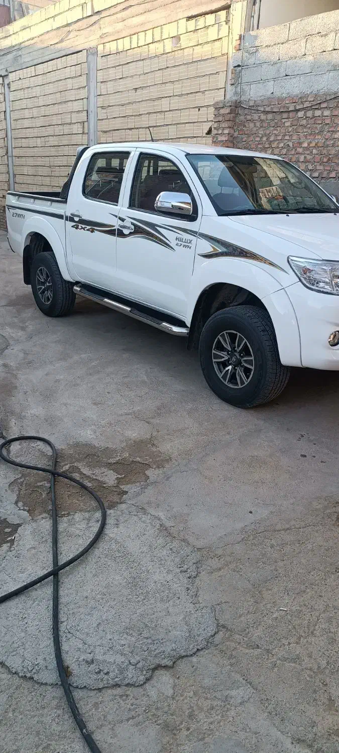 تویوتا هایلوکس دوکابین بلند|خودرو سواری و وانت|لیلان, |دیوار