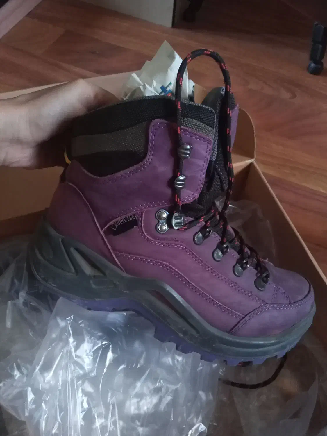 کفش کوهنوردی مک وان اصل سایز ۳۸|کوهنوردی و کمپینگ|اردبیل, |دیوار